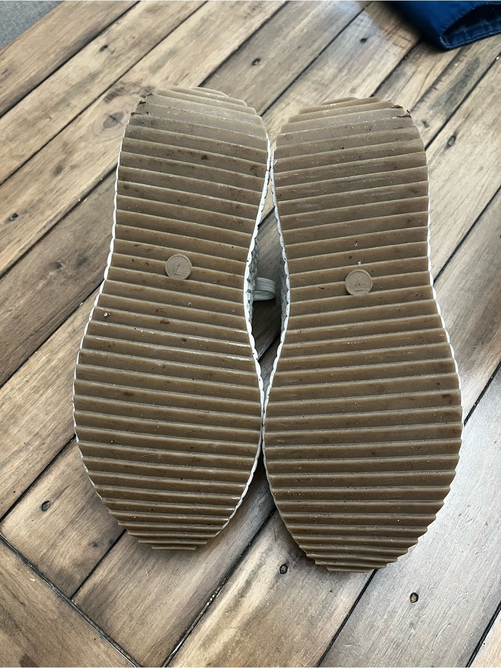 Universal Thread Cream White Platform Sneakers - Picture 10 of 10